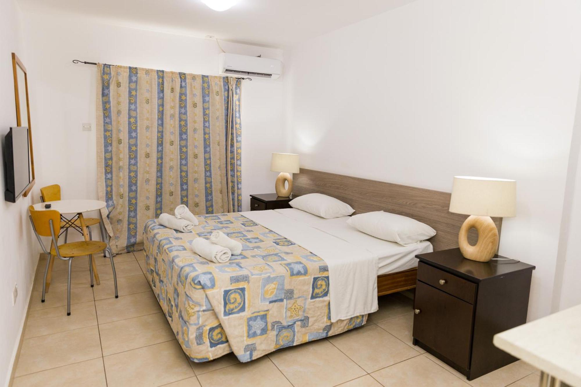 Alecos Hotel Apartments Paphos Exterior foto